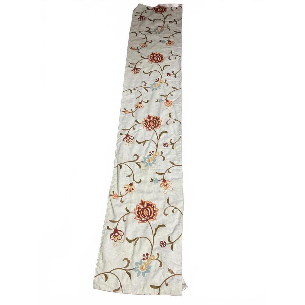 Inspired Treasures Beautiful Embroidered Floral Table Runner